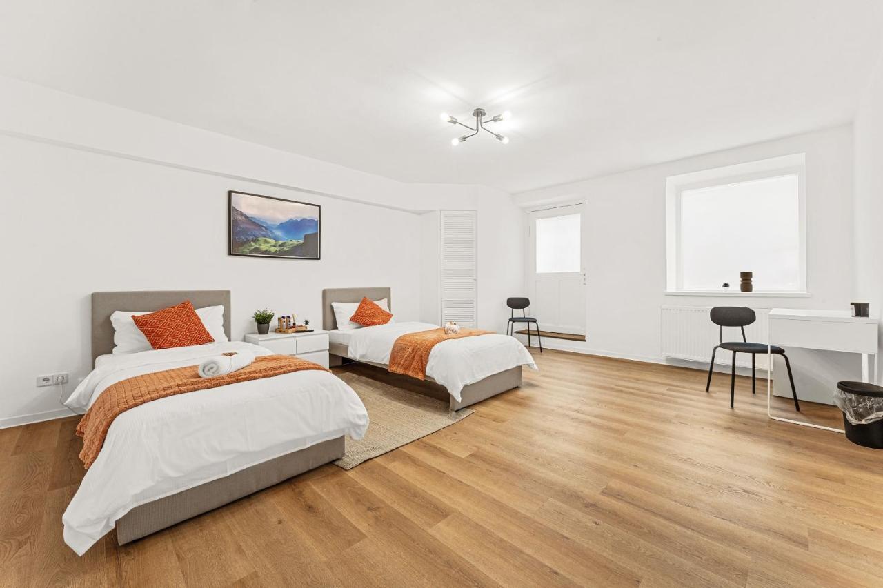 2 Zimmer Apartments, 4 Betten, Vollmoebliert,Zentrale Lage Am S-Bahnhof Berlin Kültér fotó