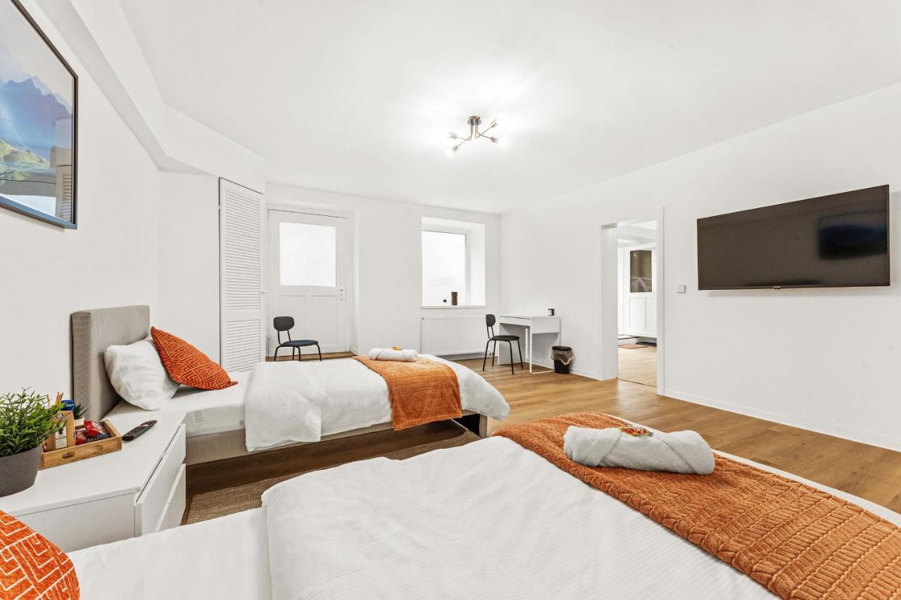 2 Zimmer Apartments, 4 Betten, Vollmoebliert,Zentrale Lage Am S-Bahnhof Berlin Kültér fotó