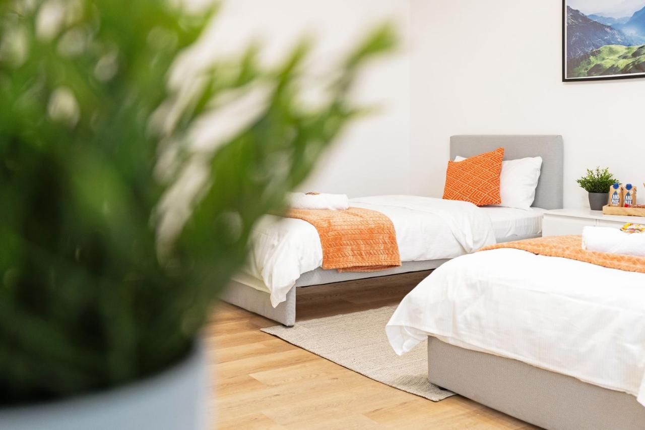 2 Zimmer Apartments, 4 Betten, Vollmoebliert,Zentrale Lage Am S-Bahnhof Berlin Kültér fotó