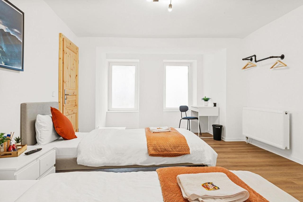 2 Zimmer Apartments, 4 Betten, Vollmoebliert,Zentrale Lage Am S-Bahnhof Berlin Kültér fotó